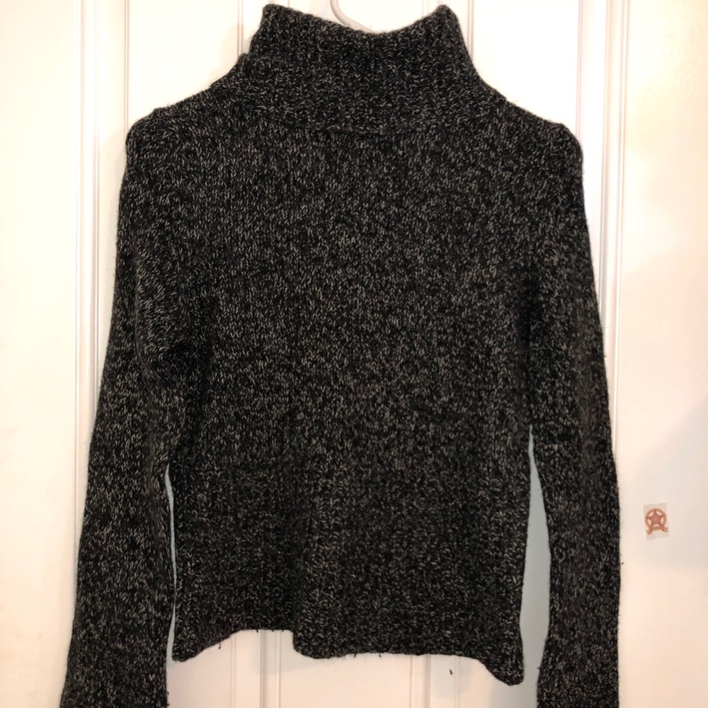 EXPRESS Turtleneck Sweater BRAND NEW
